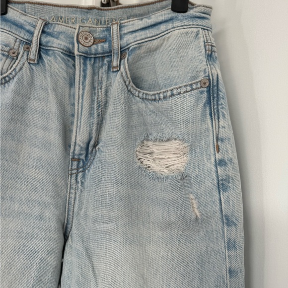 SOLD: AE 90s Boyfriend Jeans - Picture 5 of 13